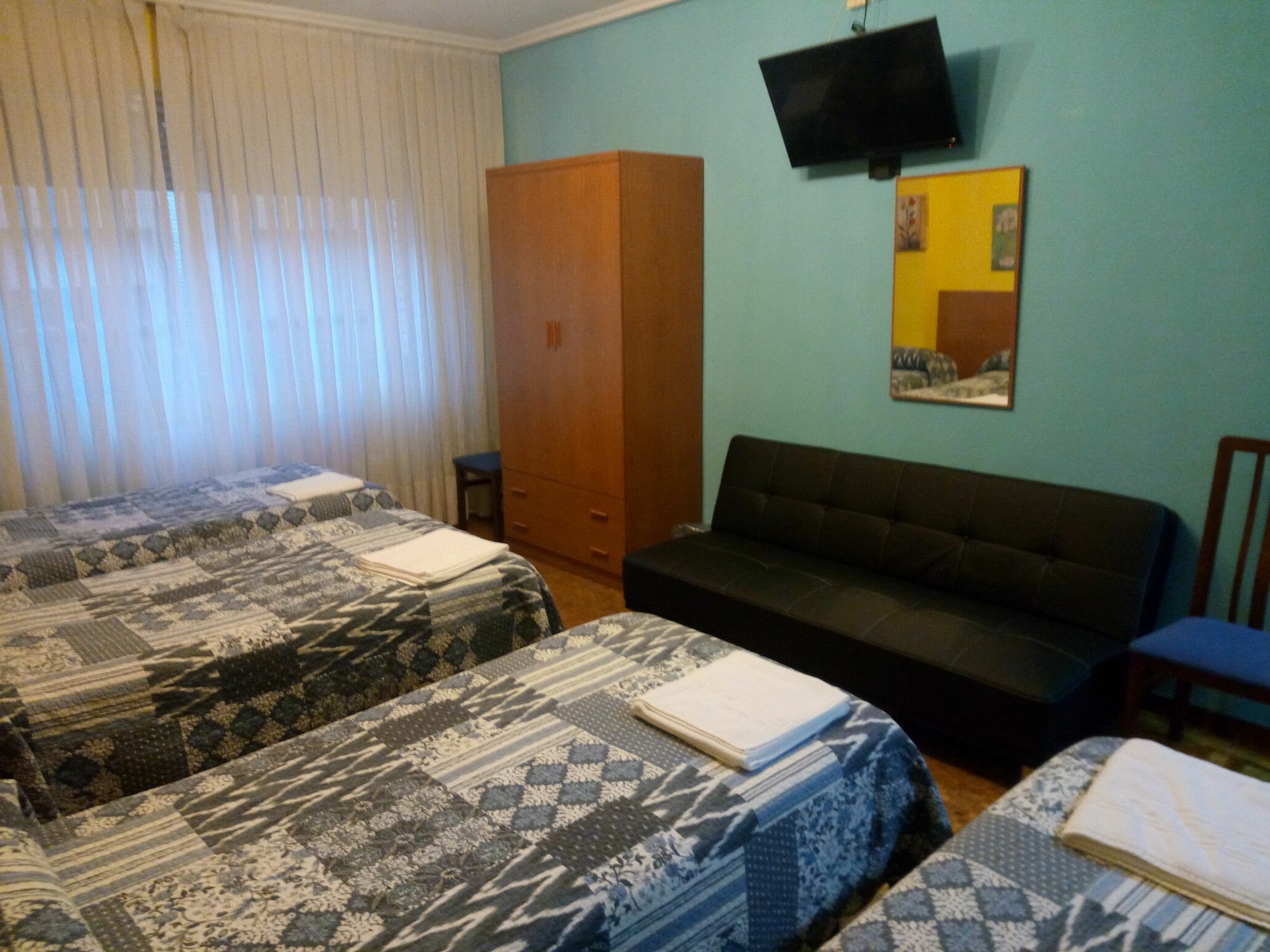 Pension Cinco Villas Логроньо Екстериор снимка