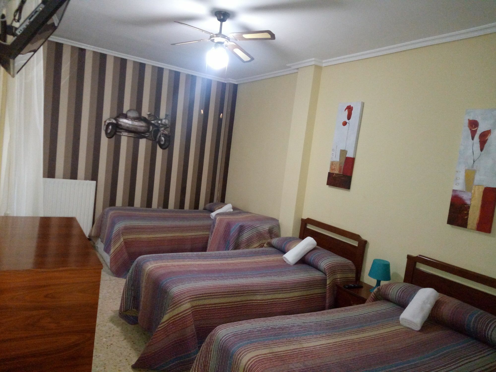 Pension Cinco Villas Логроньо Екстериор снимка