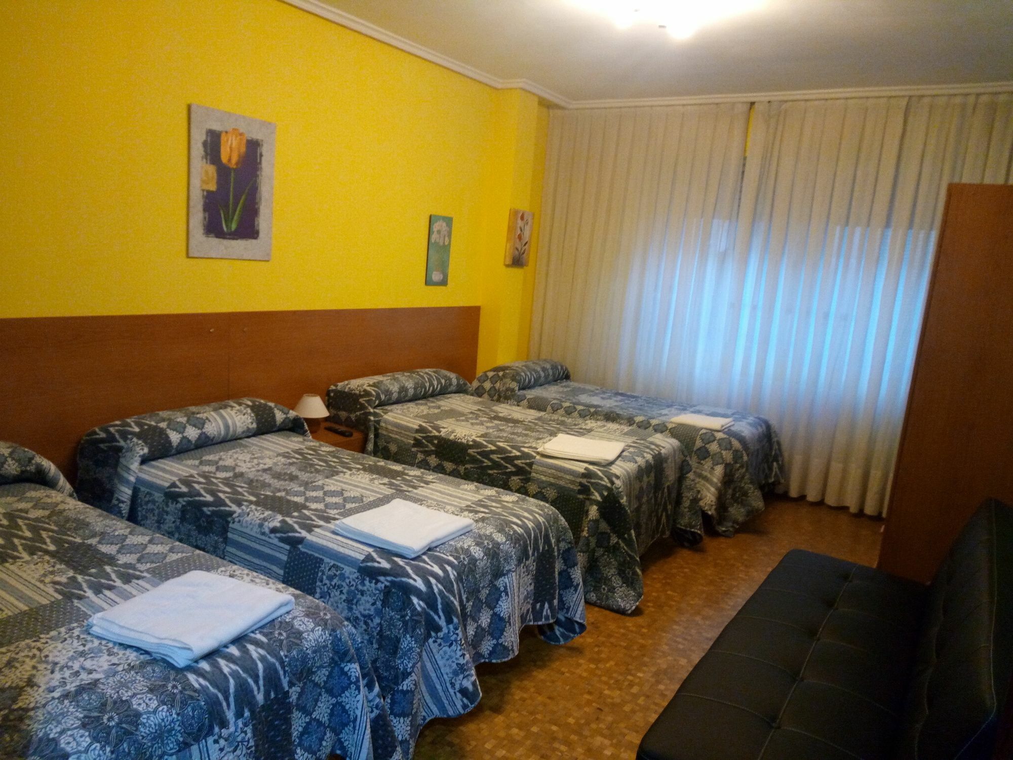 Pension Cinco Villas Логроньо Екстериор снимка